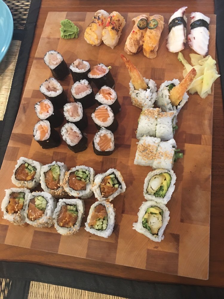 Takumi Sushi 150 Crowfoot Crescent NW #311, Calgary