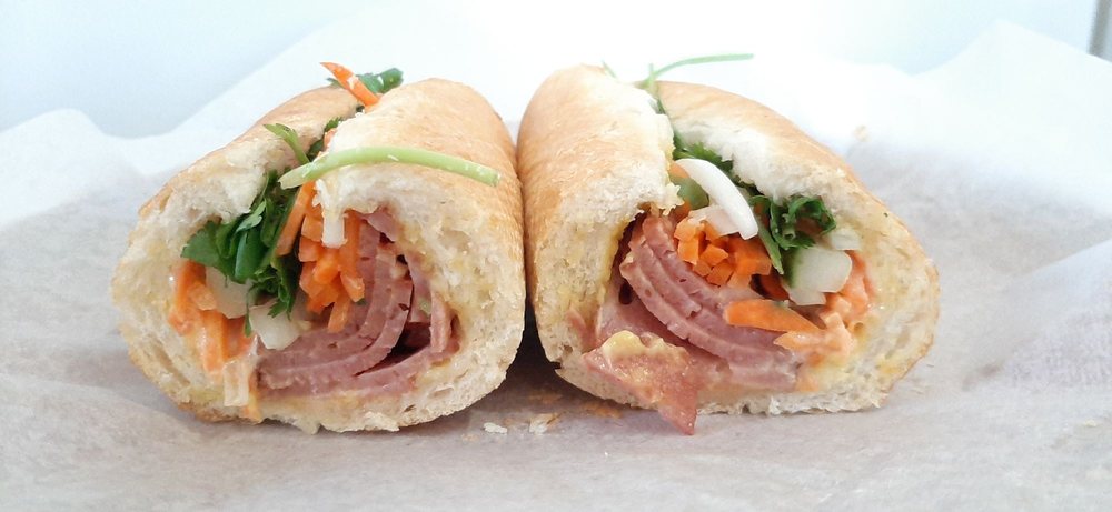 Saigon Deli 4527 8 Ave SE, Calgary