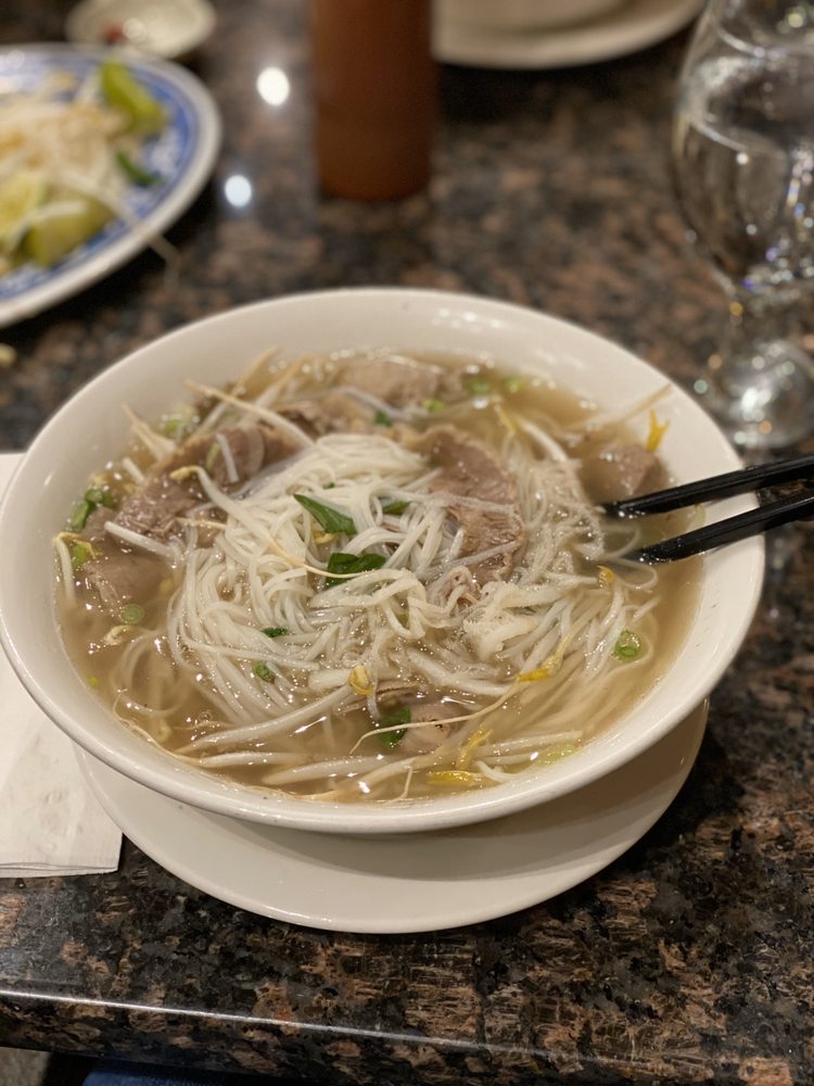Quynh Vietnamese Cuisine 2555 32 St NE #335, Calgary