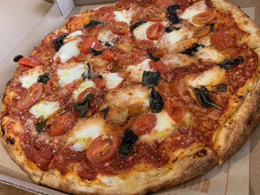 Blaze Pizza 15709 37 St NW, Edmonton