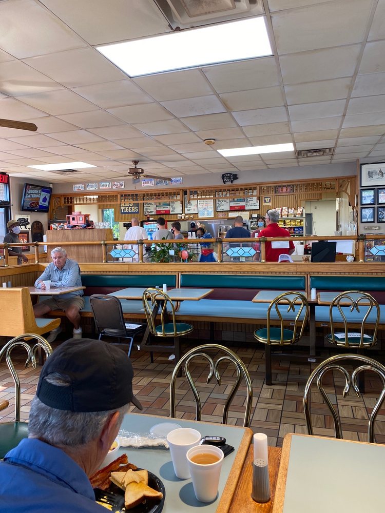 Byron's Smokehouse 436 Opelika Rd, Auburn