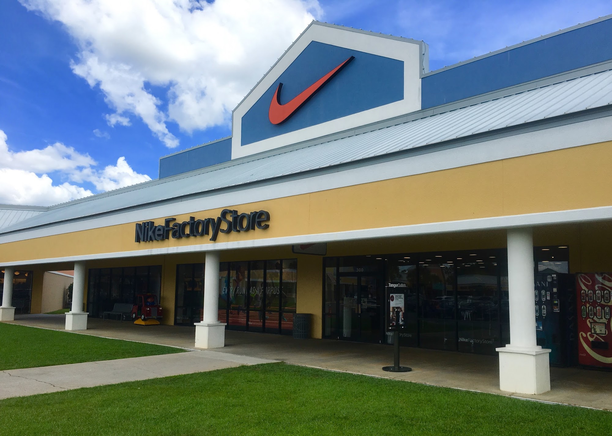 Nike Factory Store - Foley