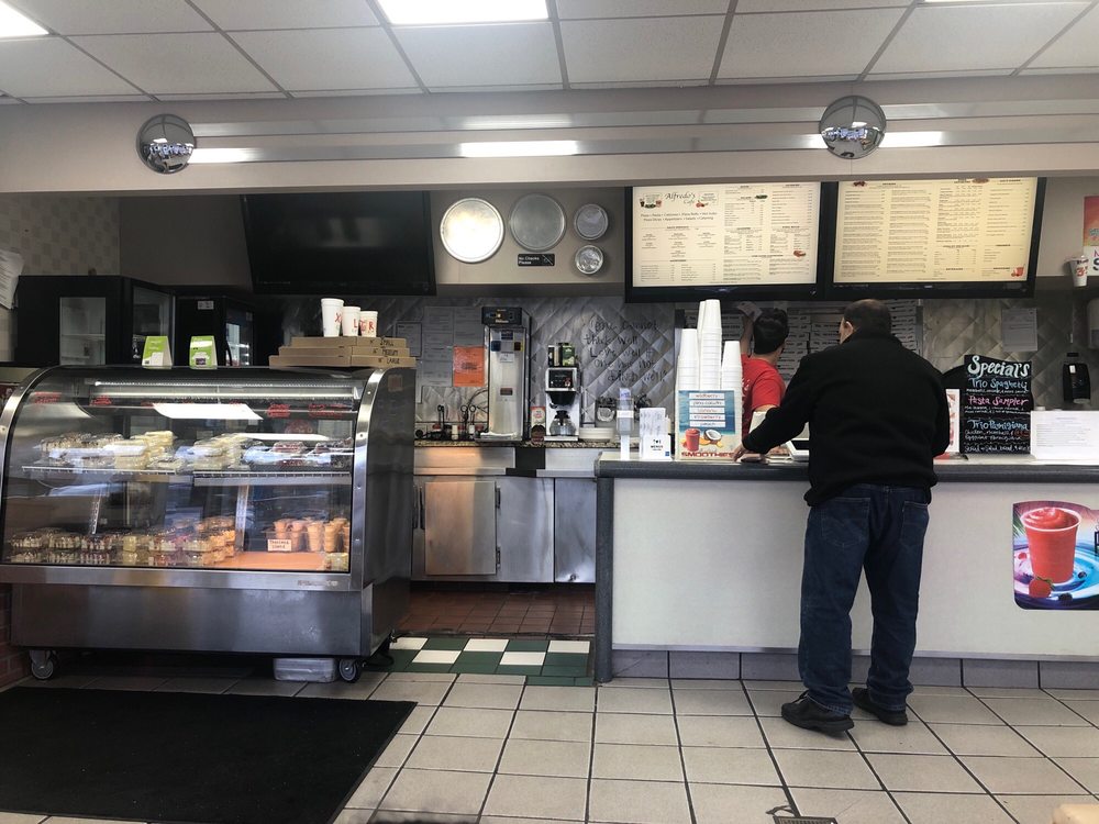 Alfredo's Pizza Cafe 803 Green Springs Hwy, Homewood