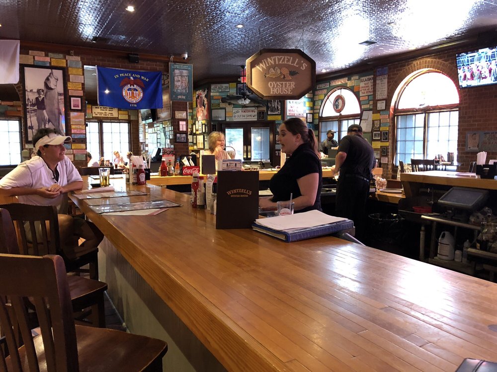 Wintzell's Oyster House 6700 Airport Blvd, Mobile