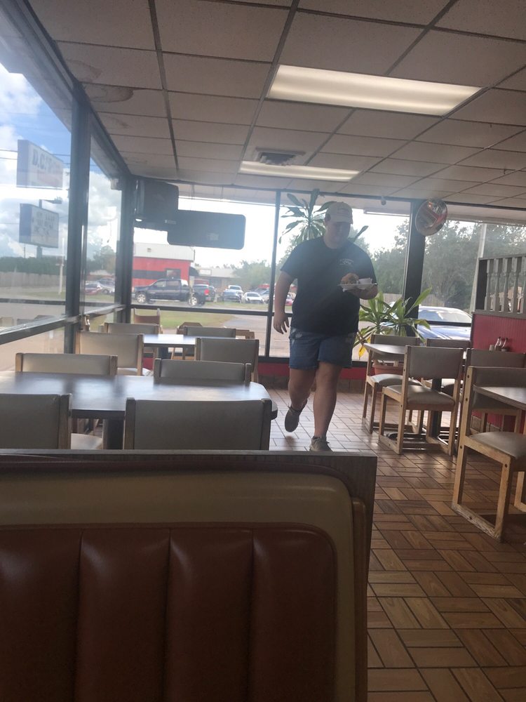 DC's Restaurant 7850 Tanner Williams Rd #8304, Mobile