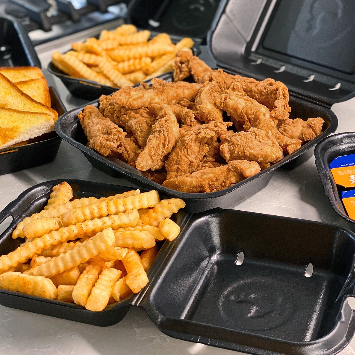 Zaxby's Chicken Fingers & Buffalo Wings 2675 Zelda Rd, Montgomery