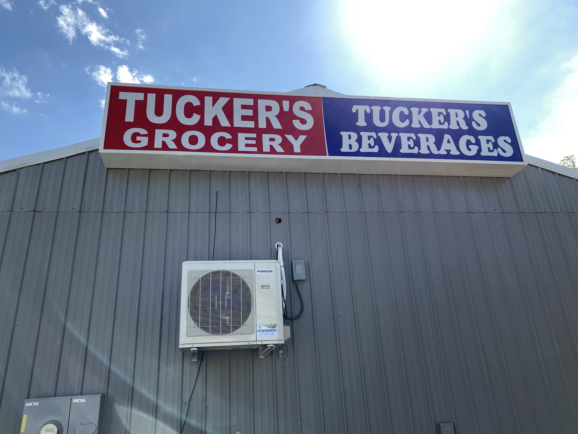 Tucker's Grocery