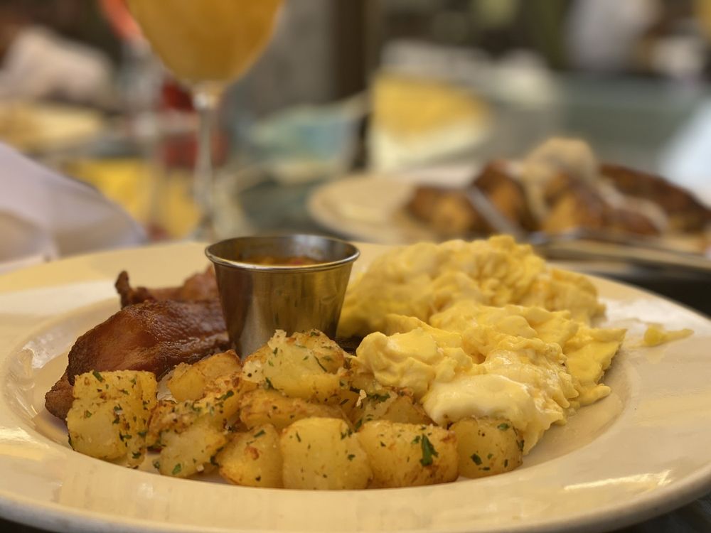 YaYas Euro Bistro in Little Rock 17711 Chenal Pkwy, Little Rock