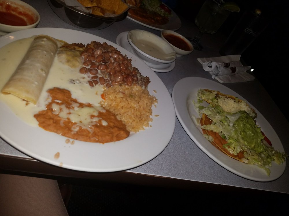 El Porton Méxican Restaurant 12111 W Markham St #450, Little Rock