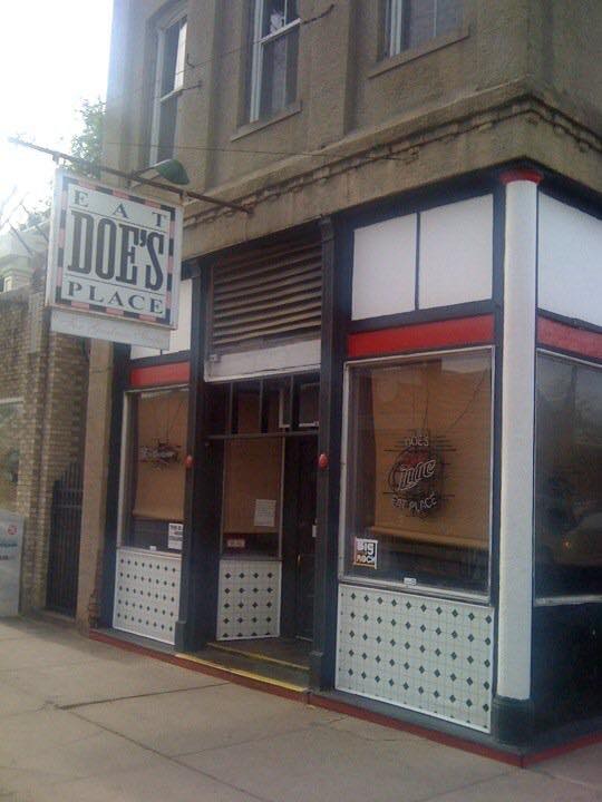 Doe's Eat Place 1023 W Markham St, Little Rock