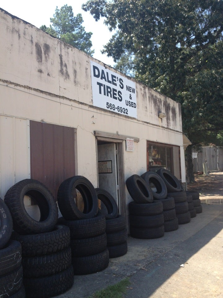 Macuil's Tire Shop