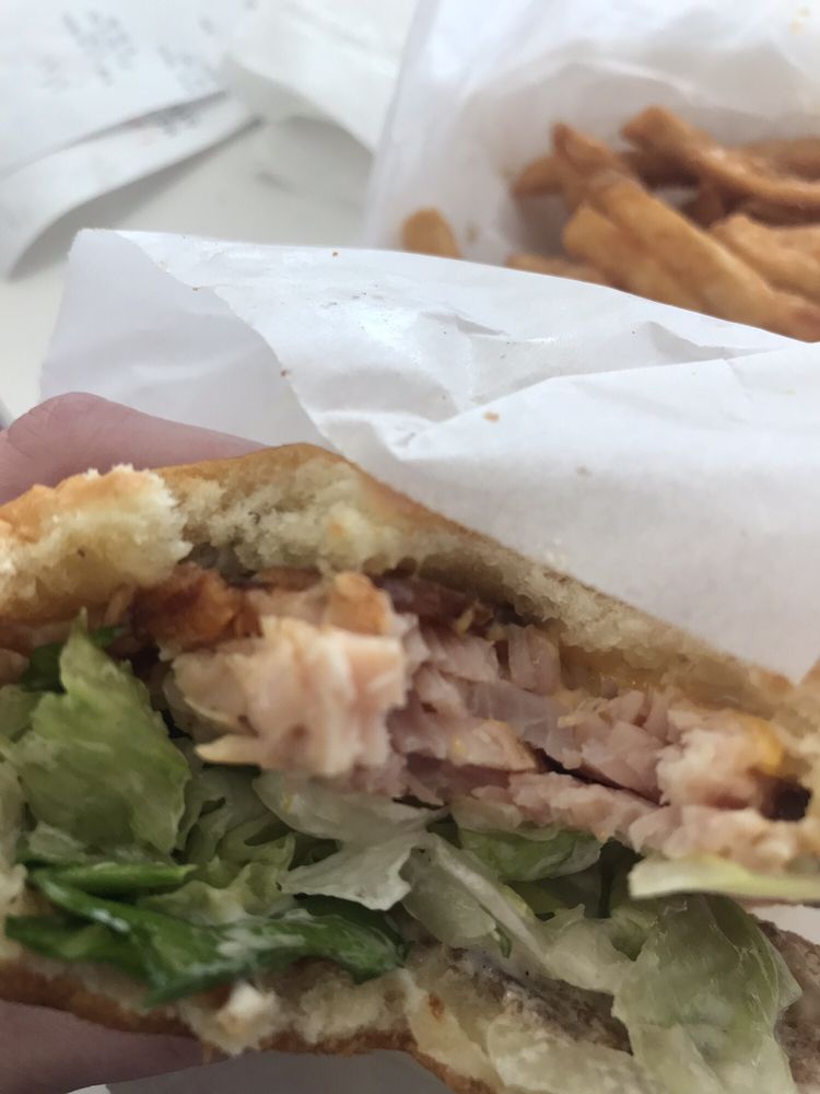 Burge's Hickory Smoked Turkeys and Hams 5620 R St, Little Rock