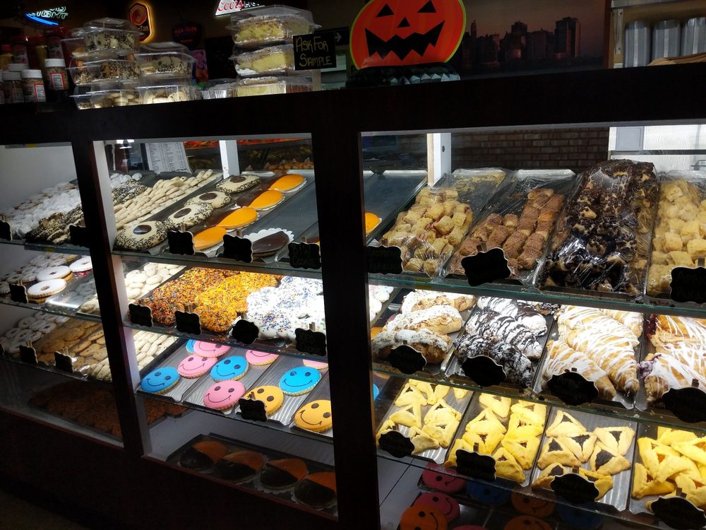 Chompie's Restaurant, Deli, and Bakery 3481 W Frye Rd, Chandler