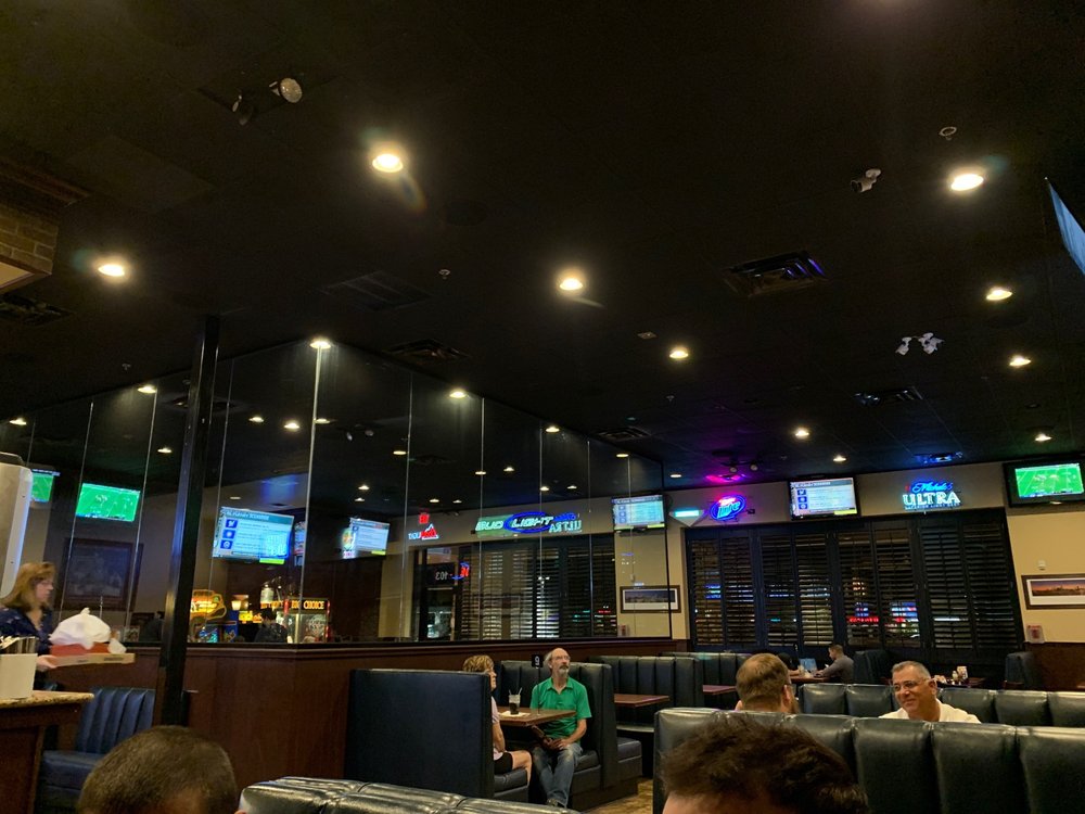 Barro's Pizza 1939 E Baseline Rd, Gilbert