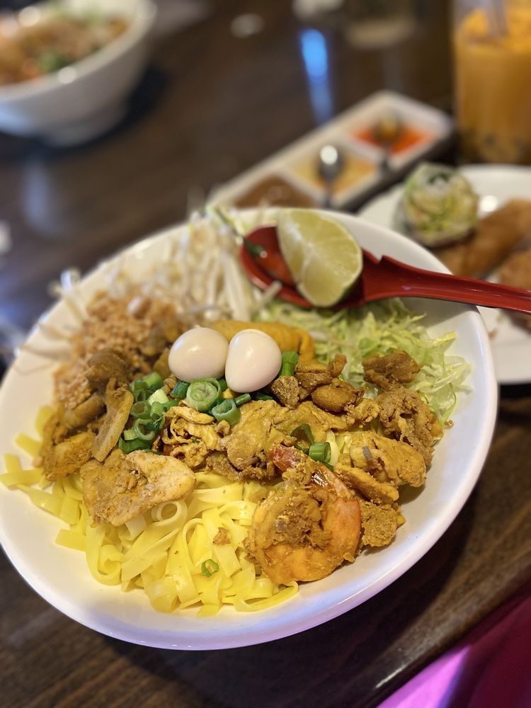 AZ Phở & Grill 1674 N Higley Rd #104, Gilbert