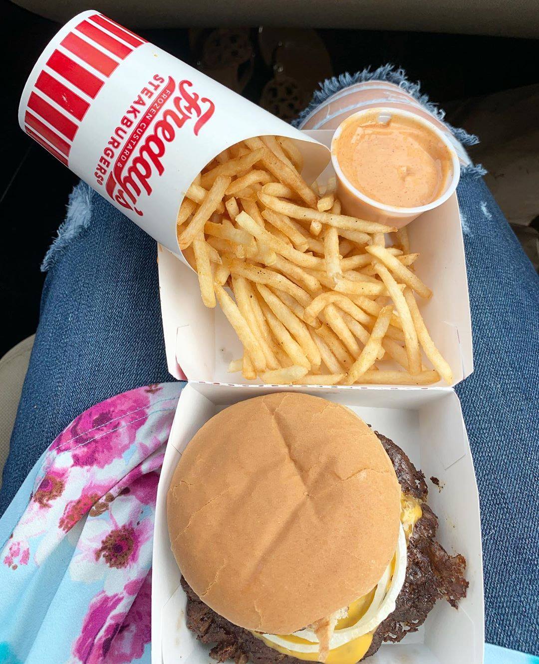 Freddy's Frozen Custard & Steakburgers 129 E Williams Field Rd, Gilbert