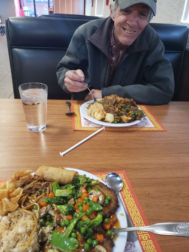 Ming-Gee Chinese Food Restaurant 4431 W Glendale Ave # 1, Glendale