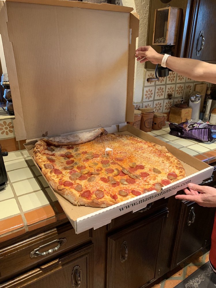 Mama's Famous Pizza & Heros 7965 N Oracle Rd #6346, Oro Valley