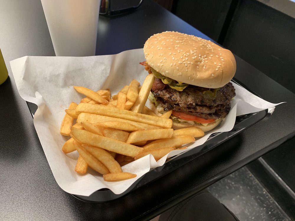Lucky's Burgers & Shakes 13849 N 19th Ave, Phoenix