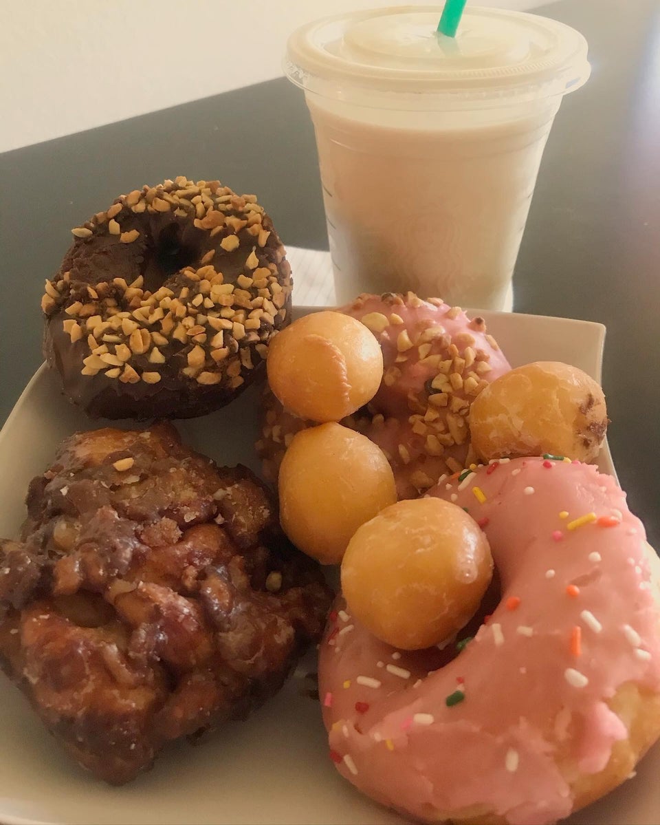 Donut Parlor 1245 W Elliot Rd Ste 103, Tempe