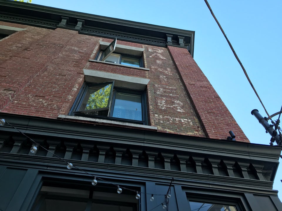 Di Beppe Restaurant 8 W Cordova St, Vancouver