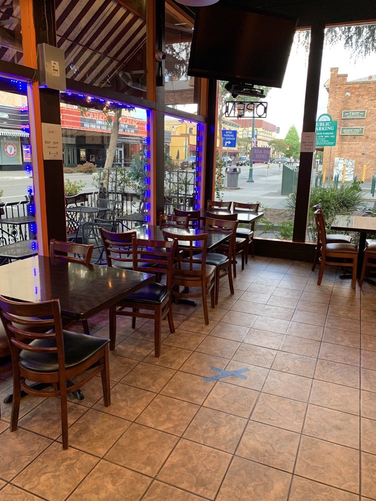 Q's Halal Chicken 2306 Central Ave, Alameda