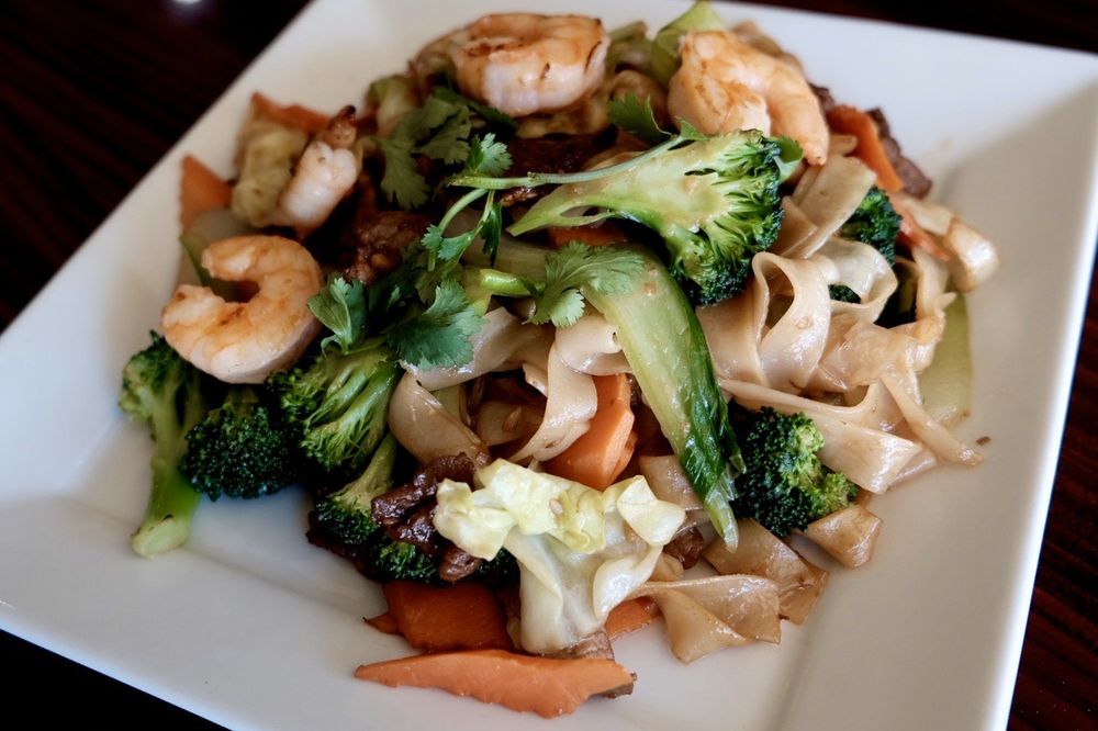 Thanh Binh Restaurant (Phở) 2119 E Ball Rd, Anaheim