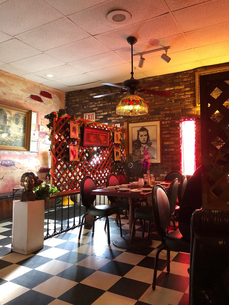 Rufino's Italian Restaurant 938 S Euclid St, Anaheim