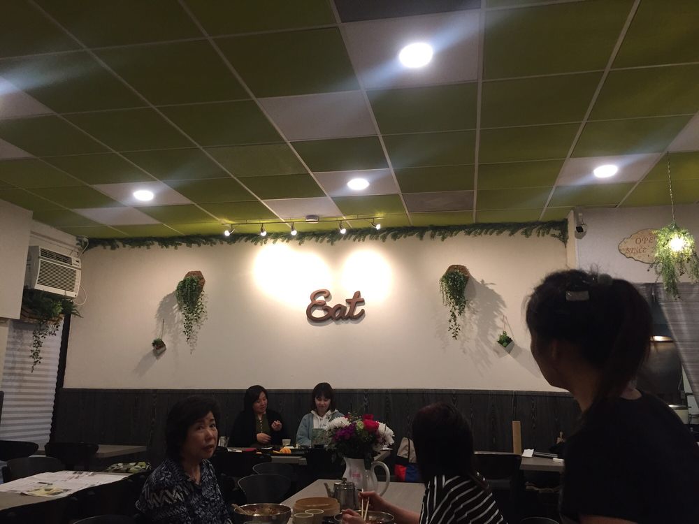 Gombo Wang 18009 Norwalk Blvd, Artesia