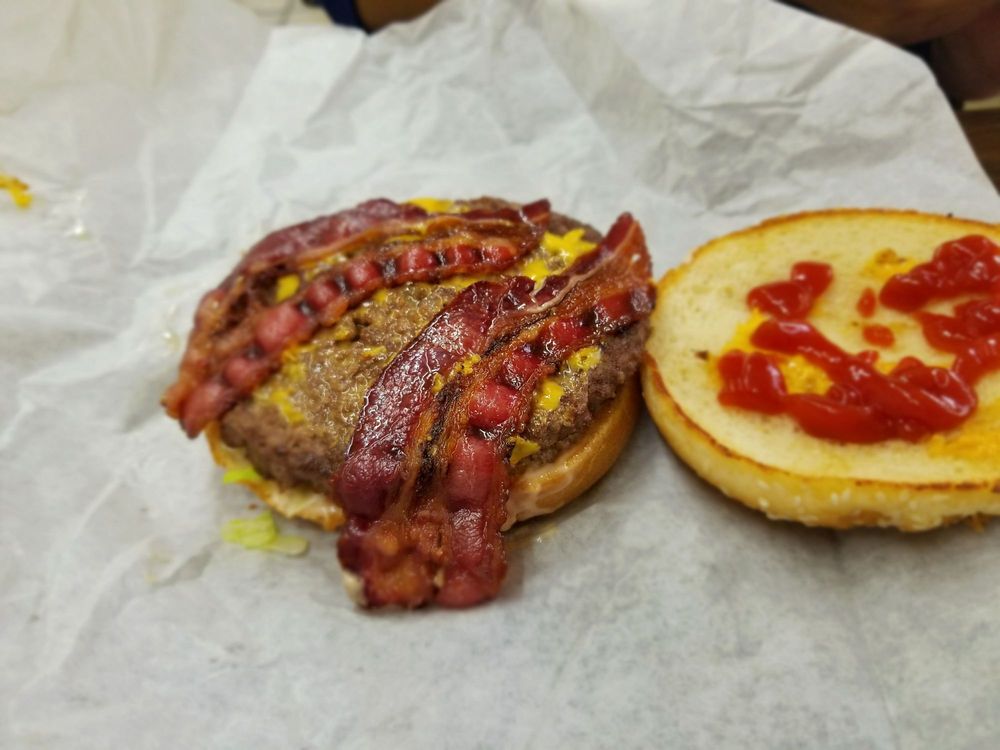 Casa Burger Drive-In 301 Bear Mountain Blvd, Arvin