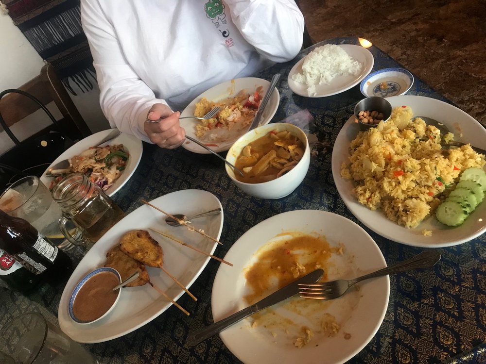 Royal Thai 891 Lincoln Way, Auburn
