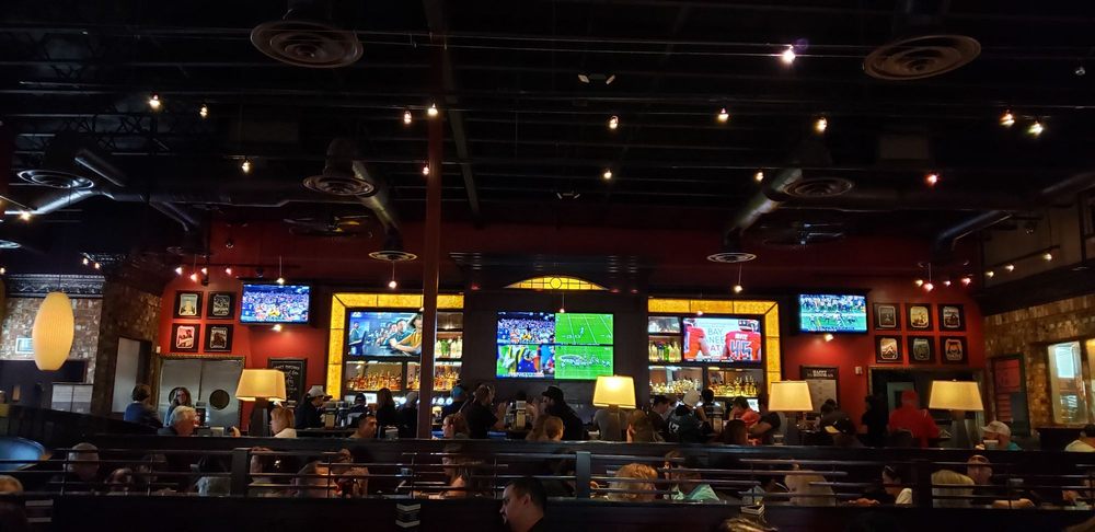 BJ's Restaurant & Brewhouse 10750 Stockdale Hwy, Bakersfield