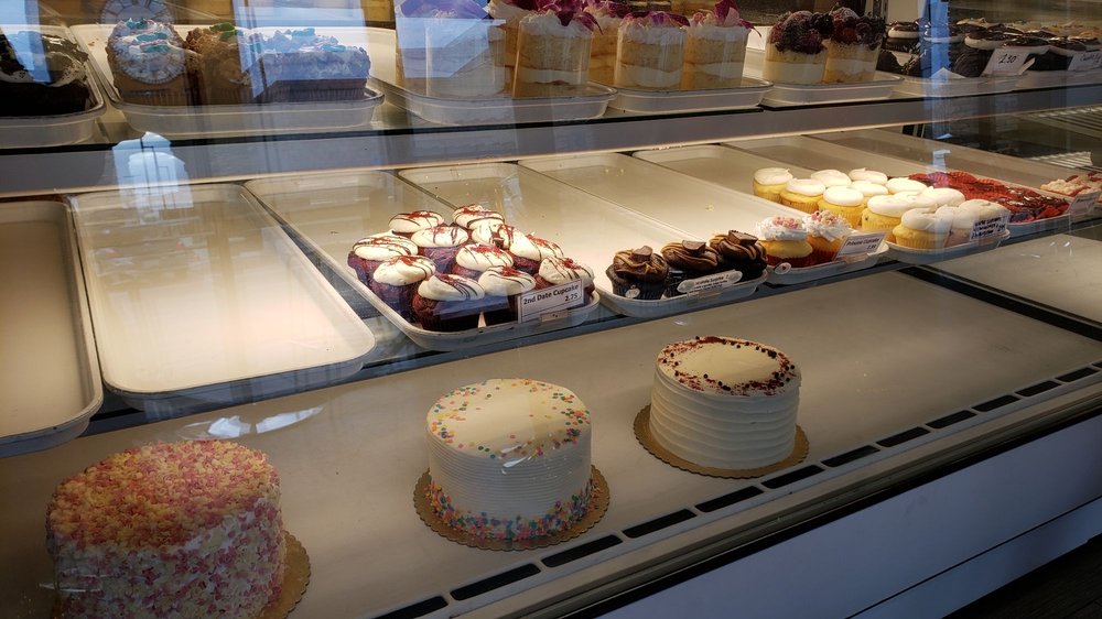Sugar Twist Bakery - Olive 5511 Calloway Dr #100, Bakersfield