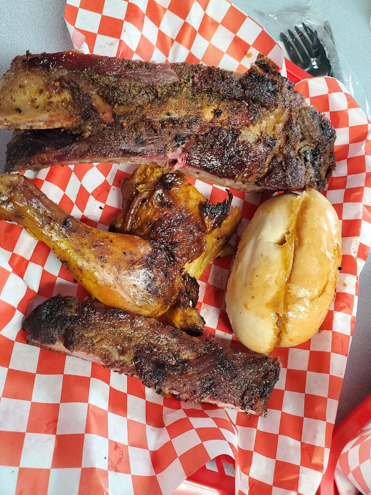 Salty's BBQ & Catering 6801 White Ln, Bakersfield