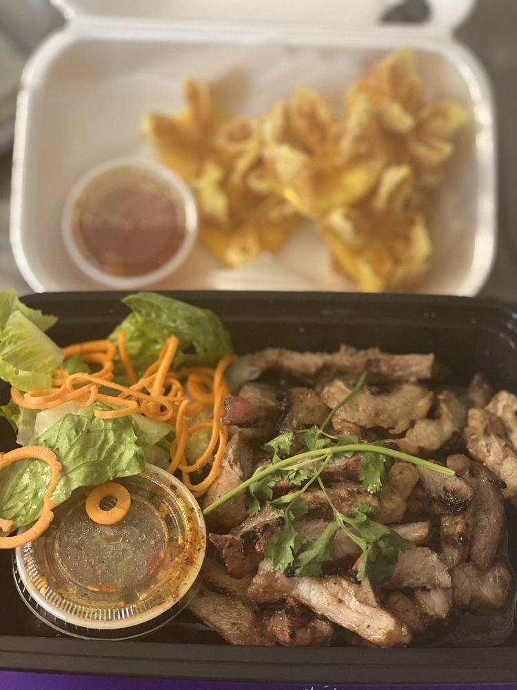 Bangkok Street Food 6300 White Ln Suite F, Bakersfield