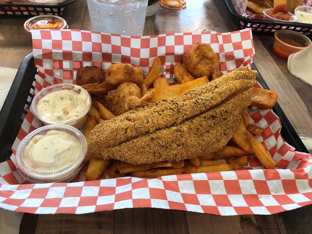 Garrison's Seafood Express 6509 Panama Ln #102, Bakersfield