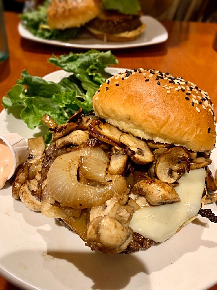 Barney's Gourmet Hamburgers 1600 Shattuck Ave #112, Berkeley