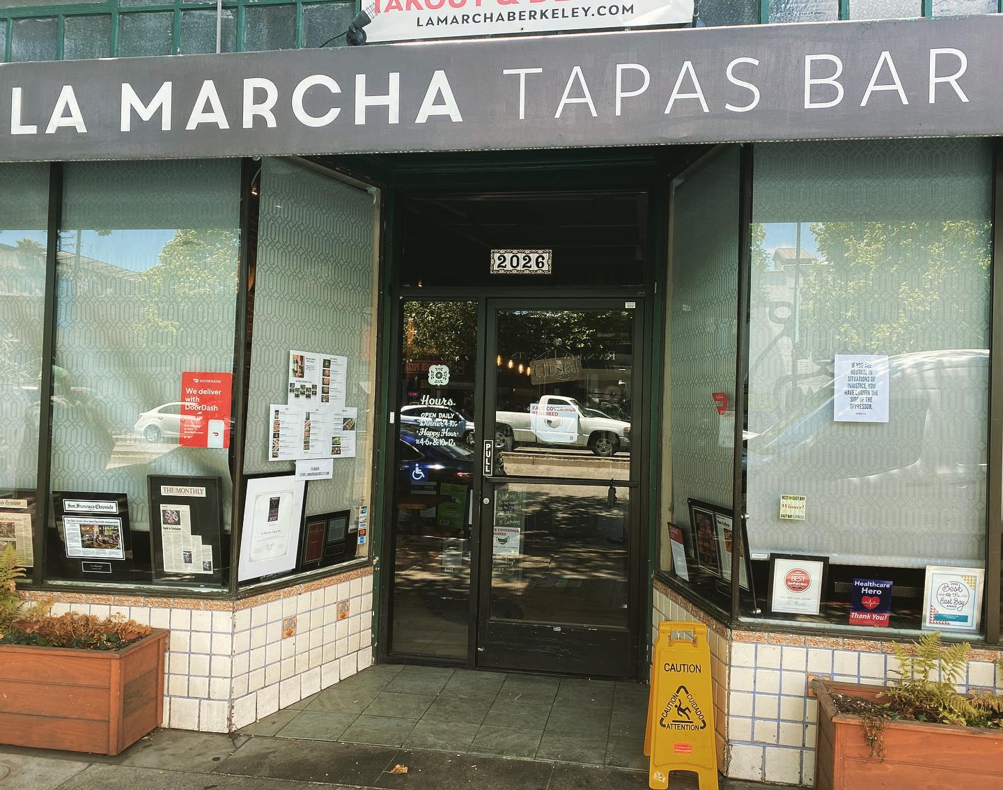 La Marcha Tapas Bar 2026 San Pablo Ave, Berkeley