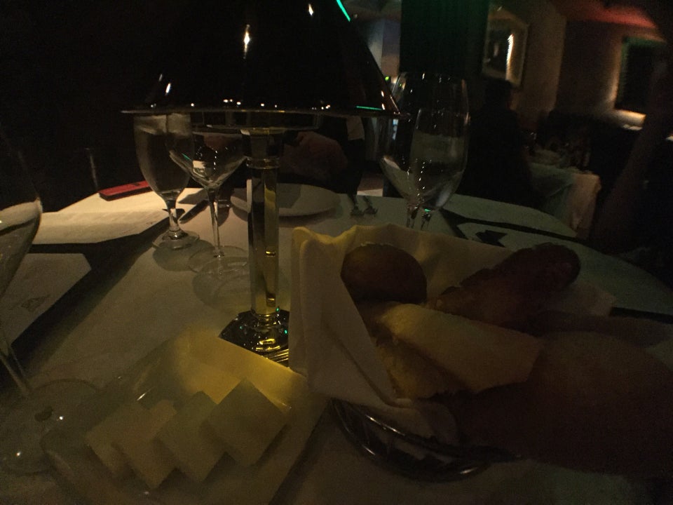 Mastro's Steakhouse 246 N Canon Dr, Beverly Hills