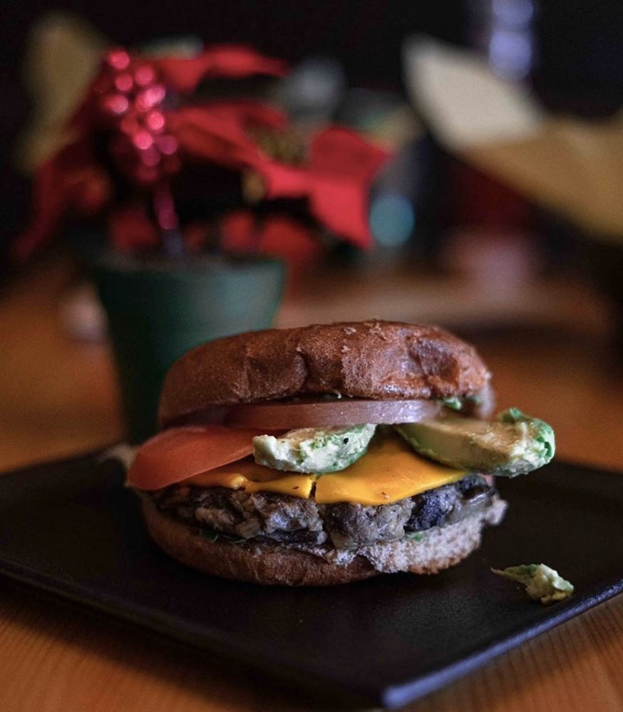 By The Way Burger - Beverly Hills 8442 Wilshire Blvd, Beverly Hills