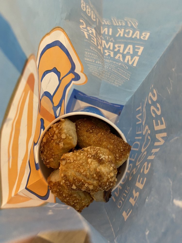 Auntie Anne's 8378 On the Mall #233, Buena Park