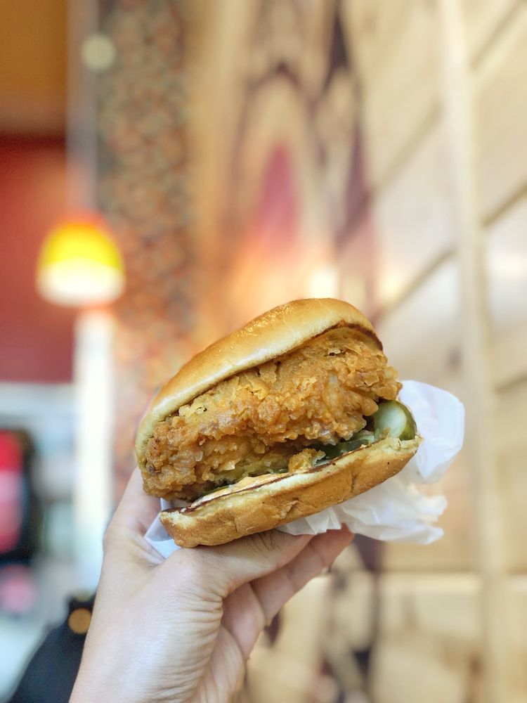 Popeyes Louisiana Kitchen 509 N Hollywood Way, Burbank