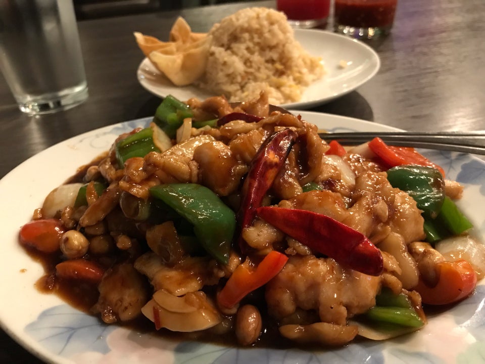 Lotus Chinese Cuisine 511 N Glenoaks Blvd, Burbank