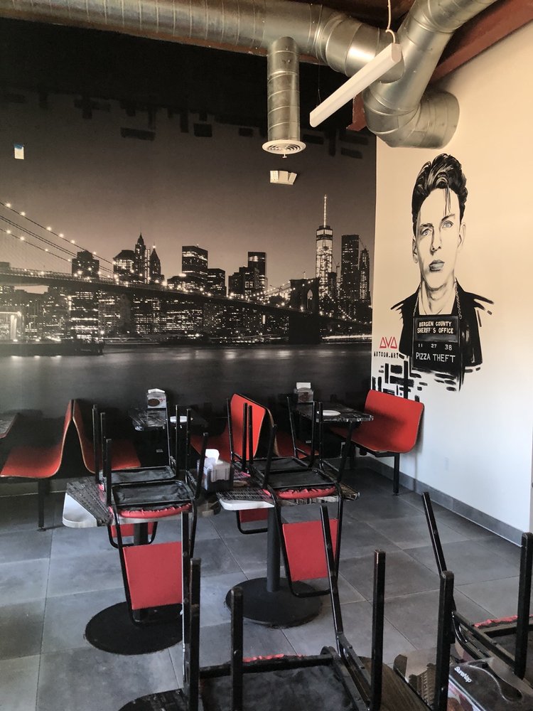 Ameci Pizza Kitchen 240 N Glenoaks Blvd, Burbank