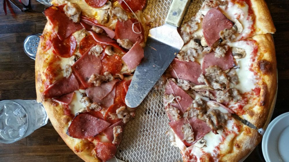 Mama Mia's 200 E Hamilton Ave, Campbell