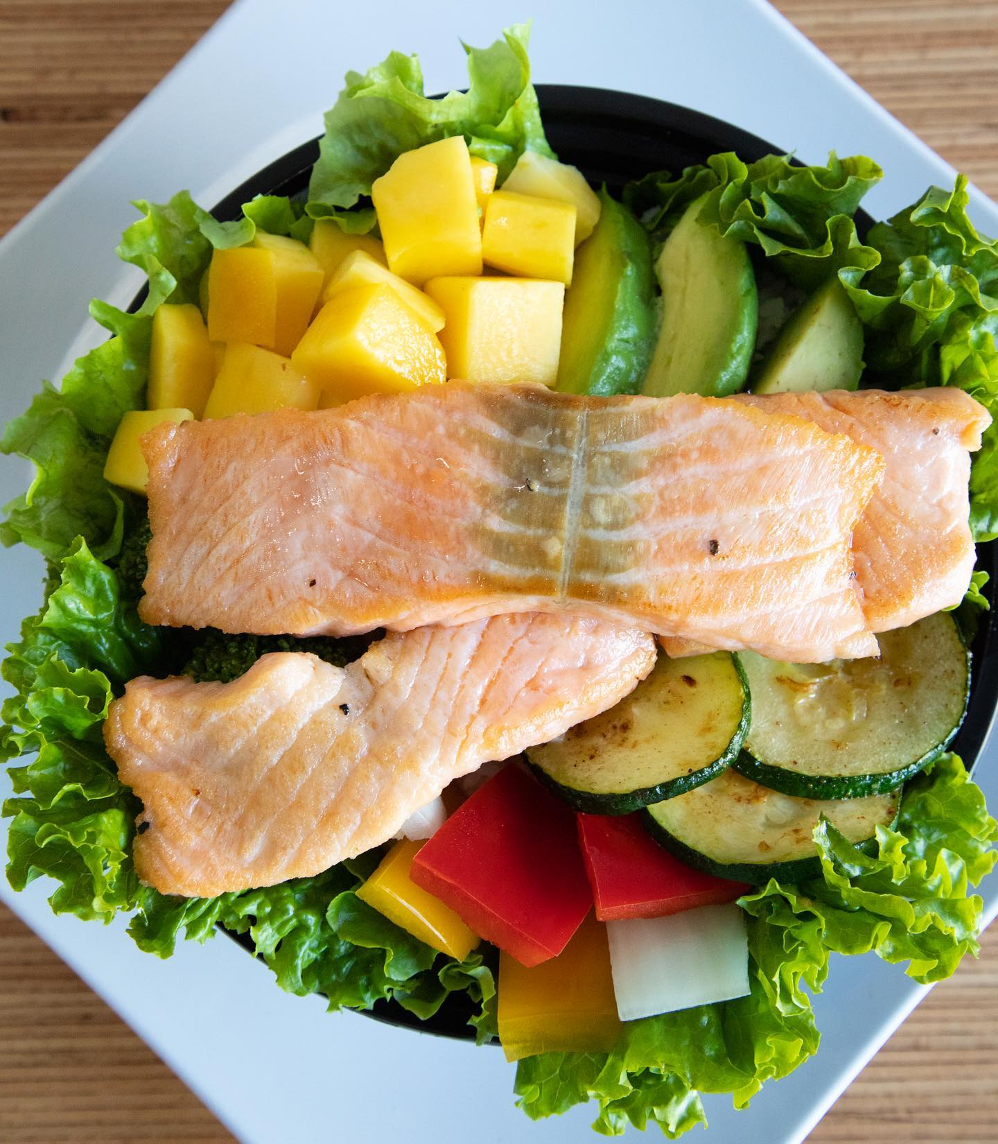 Mango Mango Fresh and Healthy 2628 Gateway Rd #125, Carlsbad