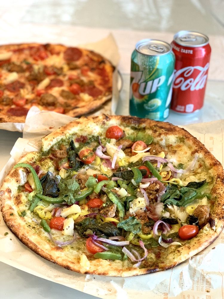Blaze Pizza 11269 183rd St, Cerritos