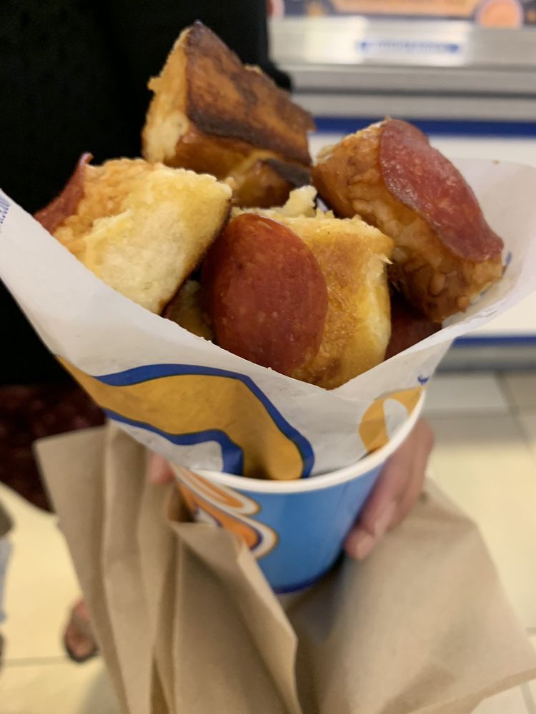 Auntie Anne's Pretzels 141 Los Cerritos Center B, Cerritos
