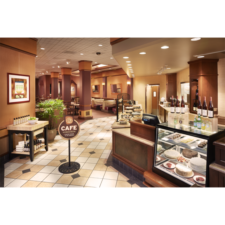 Cafe Bistro 300 Los Cerritos Center, Cerritos