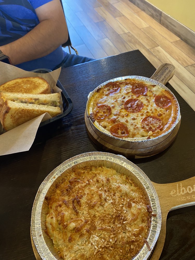 Elbows Mac N Cheese 11405 South St, Cerritos